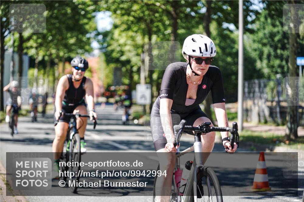 09.08.2026 - GEWOBA Citytriathlon Bremen Michael Burmester http://msf.ph/oto/9942994 09.08.2026 14:38:05 Radfahren 193, 202, 221, 266, 280, 292, 293, 297, 306, 314, 319, 330, 335, 341, 344, 398, 410, 434, 454, 485, 521, 522 meine-sportfotos.de