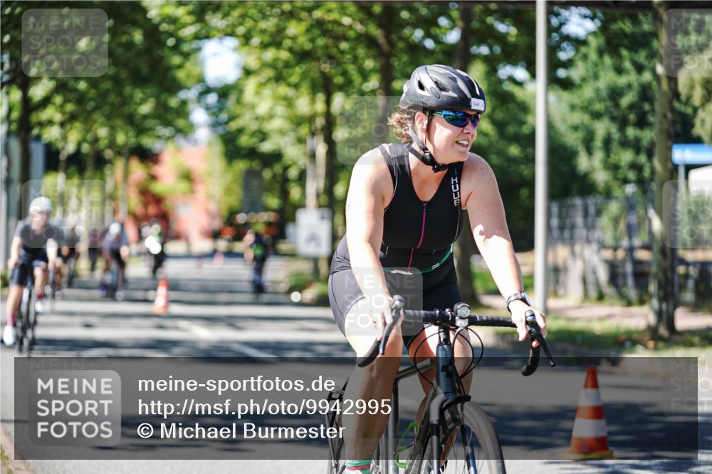 09.08.2026 - GEWOBA Citytriathlon Bremen Michael Burmester http://msf.ph/oto/9942995 09.08.2026 14:38:06 Radfahren 193, 202, 221, 266, 280, 292, 293, 297, 306, 314, 319, 330, 335, 341, 344, 398, 410, 434, 454, 485, 521, 522 meine-sportfotos.de