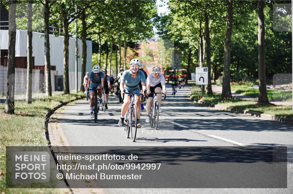 09.08.2026 - GEWOBA Citytriathlon Bremen Michael Burmester http://msf.ph/oto/9942997 09.08.2026 14:38:08 Radfahren 193, 202, 221, 266, 280, 293, 297, 306, 314, 319, 324, 330, 335, 344, 398, 410, 434, 454, 485, 521, 522 meine-sportfotos.de