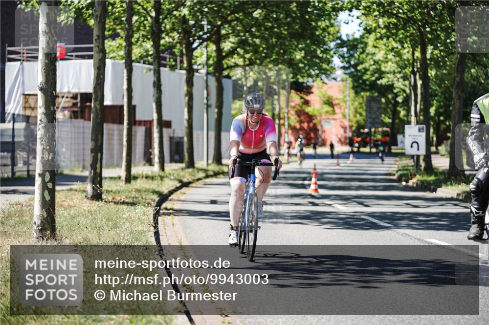 09.08.2026 - GEWOBA Citytriathlon Bremen Michael Burmester http://msf.ph/oto/9943003 09.08.2026 14:38:12 Radfahren 190, 193, 221, 266, 277, 280, 293, 297, 306, 314, 319, 324, 330, 335, 344, 402, 434, 454, 485, 521, 522 meine-sportfotos.de