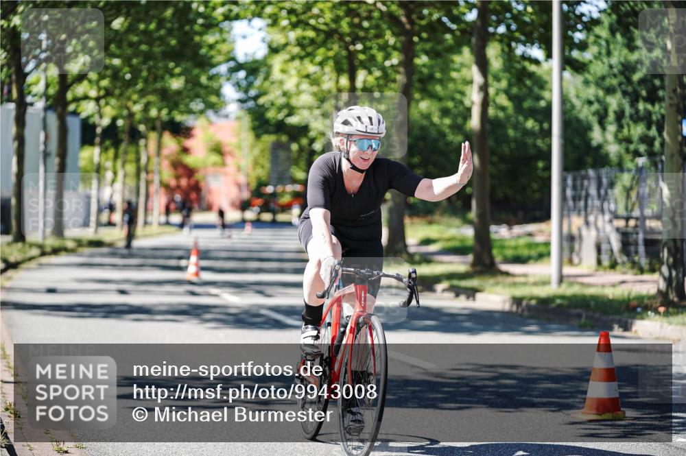 09.08.2026 - GEWOBA Citytriathlon Bremen Michael Burmester http://msf.ph/oto/9943008 09.08.2026 14:38:14 Radfahren 190, 221, 266, 277, 280, 289, 293, 297, 306, 314, 319, 324, 330, 335, 344, 402, 454, 521, 522 meine-sportfotos.de