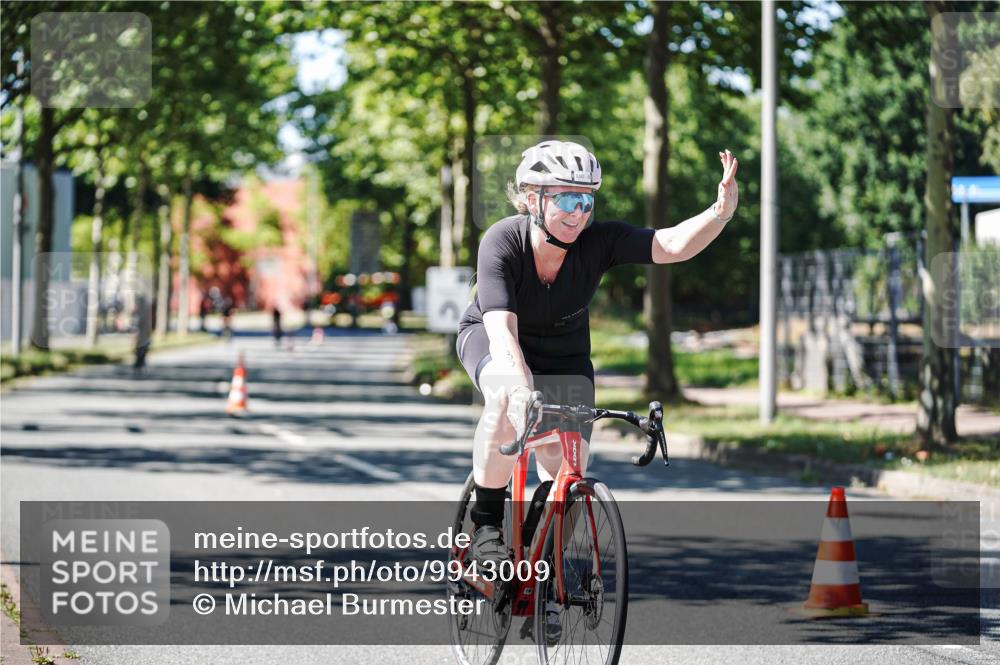 09.08.2026 - GEWOBA Citytriathlon Bremen Michael Burmester http://msf.ph/oto/9943009 09.08.2026 14:38:14 Radfahren 190, 221, 266, 277, 280, 289, 293, 297, 306, 314, 319, 324, 330, 335, 344, 402, 454, 521, 522 meine-sportfotos.de