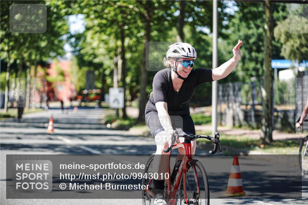 09.08.2026 - GEWOBA Citytriathlon Bremen Michael Burmester http://msf.ph/oto/9943010 09.08.2026 14:38:14 Radfahren 190, 221, 266, 277, 280, 289, 293, 297, 306, 314, 319, 324, 330, 335, 344, 402, 454, 521, 522 meine-sportfotos.de
