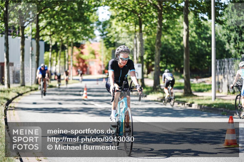 09.08.2026 - GEWOBA Citytriathlon Bremen Michael Burmester http://msf.ph/oto/9943030 09.08.2026 14:38:23 Radfahren 173, 190, 249, 277, 289, 297, 314, 324, 330, 352, 402, 417, 431 meine-sportfotos.de