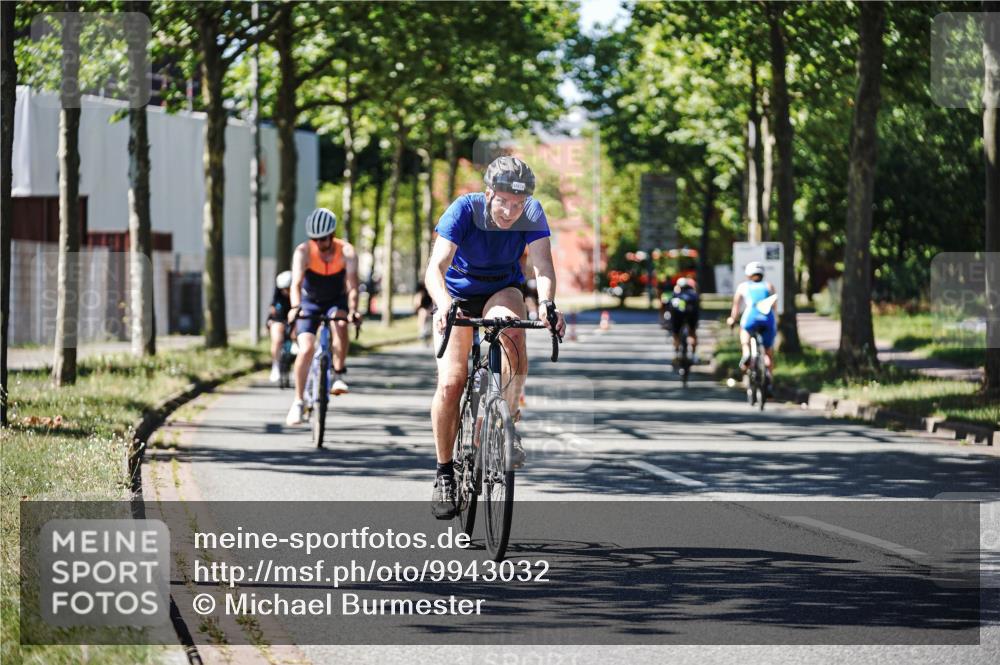 09.08.2026 - GEWOBA Citytriathlon Bremen Michael Burmester http://msf.ph/oto/9943032 09.08.2026 14:38:26 Radfahren 173, 190, 249, 277, 289, 324, 352, 402, 417, 431 meine-sportfotos.de
