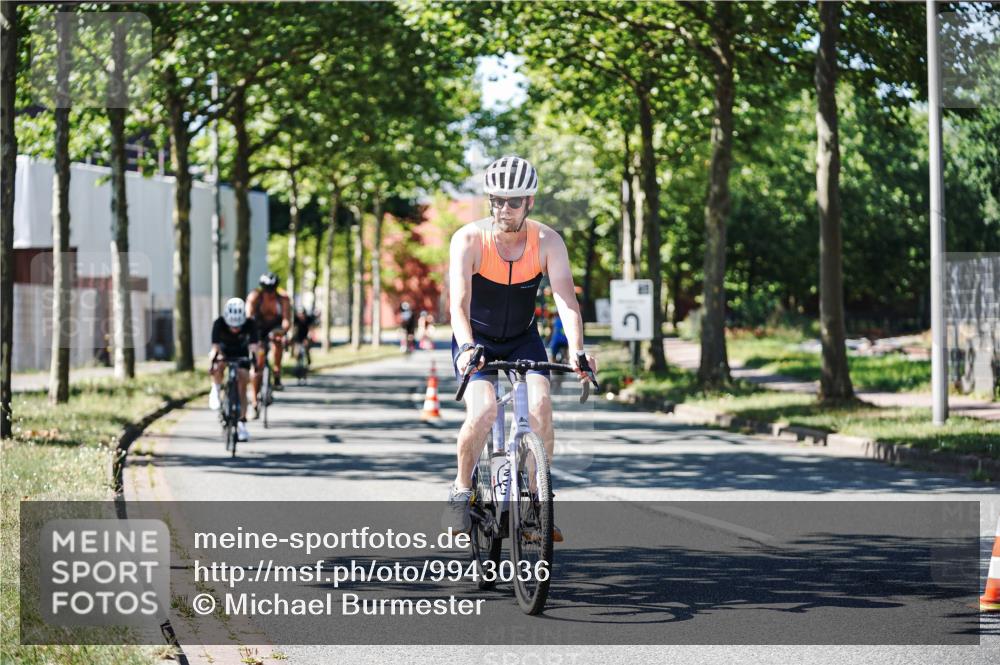 09.08.2026 - GEWOBA Citytriathlon Bremen Michael Burmester http://msf.ph/oto/9943036 09.08.2026 14:38:27 Radfahren 173, 190, 249, 277, 289, 320, 324, 352, 402, 417, 431 meine-sportfotos.de