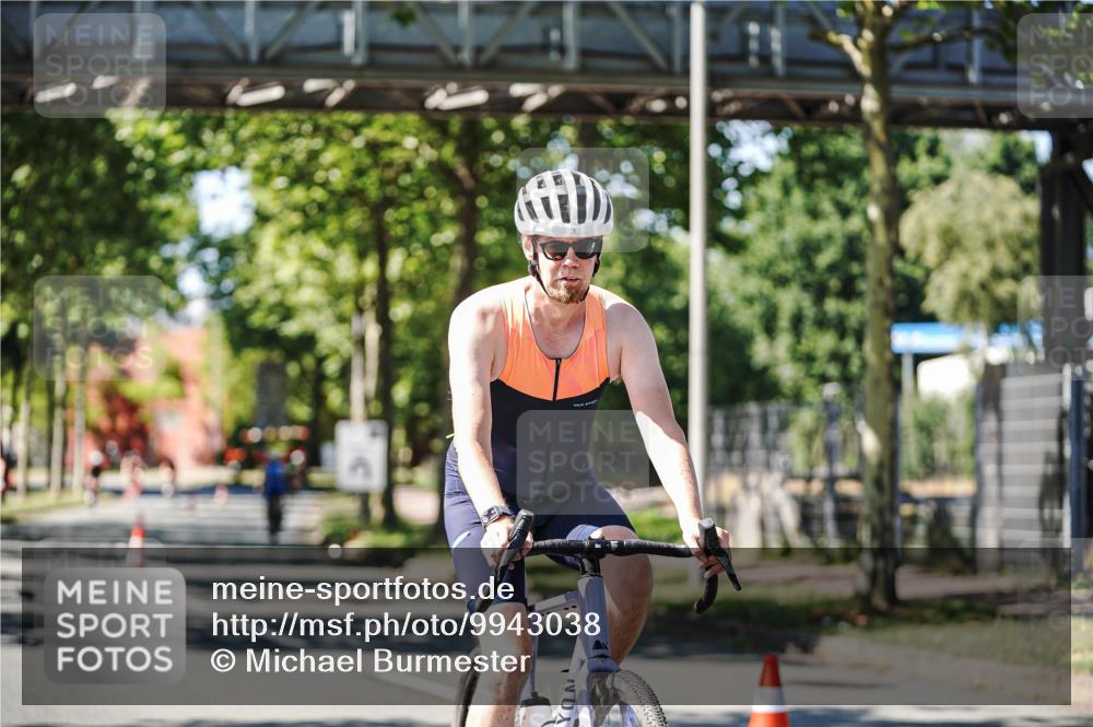 09.08.2026 - GEWOBA Citytriathlon Bremen Michael Burmester http://msf.ph/oto/9943038 09.08.2026 14:38:28 Radfahren 173, 190, 222, 249, 277, 289, 320, 324, 352, 402, 417, 431 meine-sportfotos.de