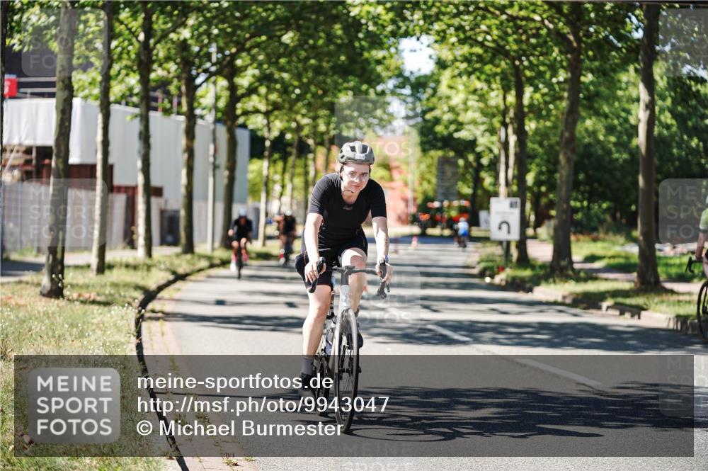 09.08.2026 - GEWOBA Citytriathlon Bremen Michael Burmester http://msf.ph/oto/9943047 09.08.2026 14:38:33 Radfahren 173, 216, 222, 227, 249, 276, 289, 320, 352, 417, 431 meine-sportfotos.de