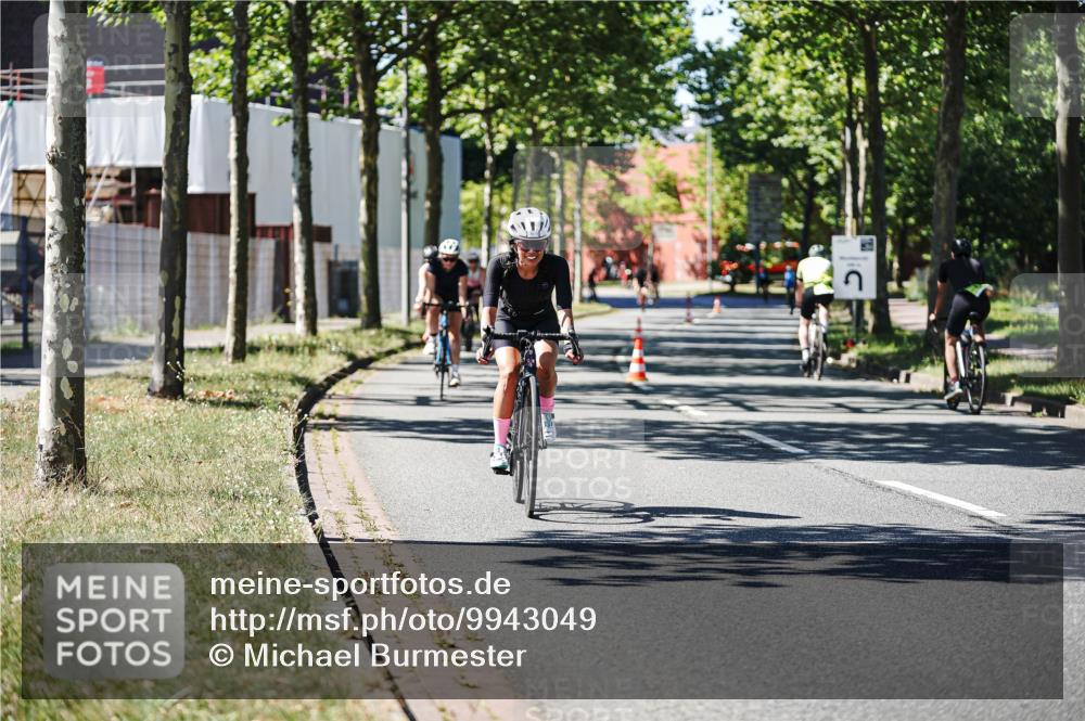 09.08.2026 - GEWOBA Citytriathlon Bremen Michael Burmester http://msf.ph/oto/9943049 09.08.2026 14:38:36 Radfahren 216, 222, 227, 249, 253, 273, 276, 320, 352, 417, 431 meine-sportfotos.de