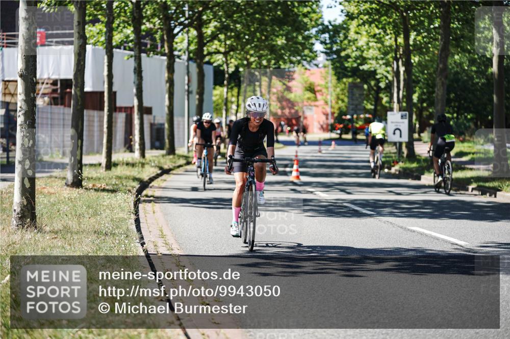 09.08.2026 - GEWOBA Citytriathlon Bremen Michael Burmester http://msf.ph/oto/9943050 09.08.2026 14:38:36 Radfahren 216, 222, 227, 249, 253, 273, 276, 320, 352, 417, 431 meine-sportfotos.de