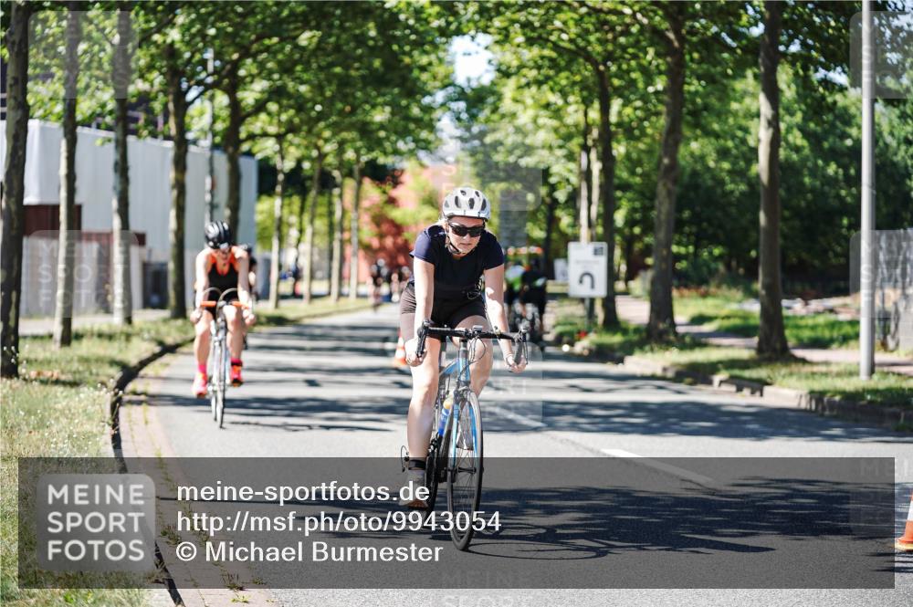 09.08.2026 - GEWOBA Citytriathlon Bremen Michael Burmester http://msf.ph/oto/9943054 09.08.2026 14:38:38 Radfahren 216, 222, 227, 249, 253, 273, 276, 320, 352, 417 meine-sportfotos.de