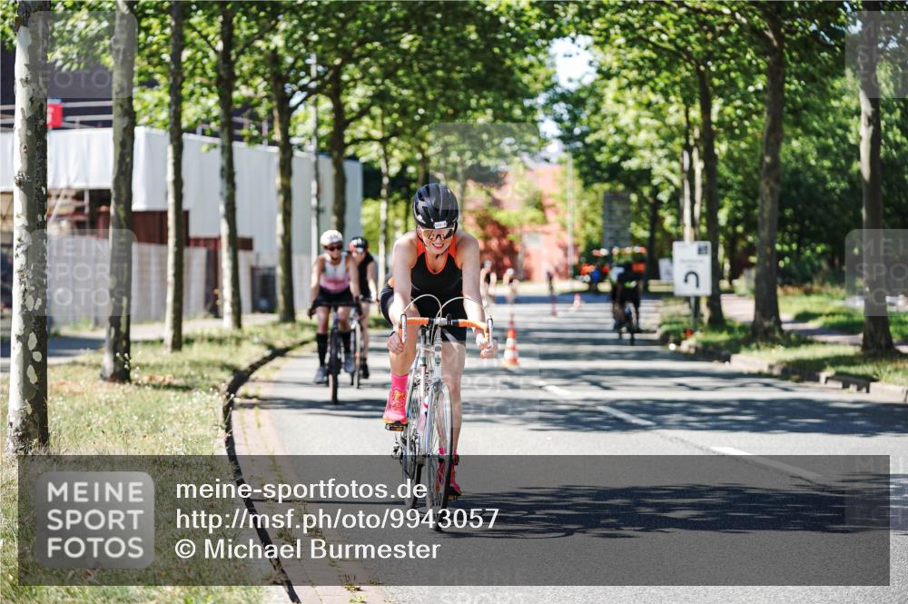 09.08.2026 - GEWOBA Citytriathlon Bremen Michael Burmester http://msf.ph/oto/9943057 09.08.2026 14:38:39 Radfahren 216, 222, 227, 249, 253, 273, 276, 320, 352, 417 meine-sportfotos.de