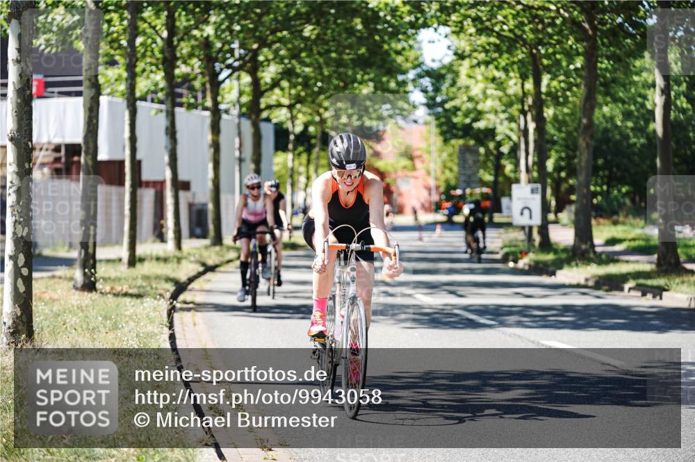 09.08.2026 - GEWOBA Citytriathlon Bremen Michael Burmester http://msf.ph/oto/9943058 09.08.2026 14:38:39 Radfahren 216, 222, 227, 249, 253, 273, 276, 320, 352, 417 meine-sportfotos.de