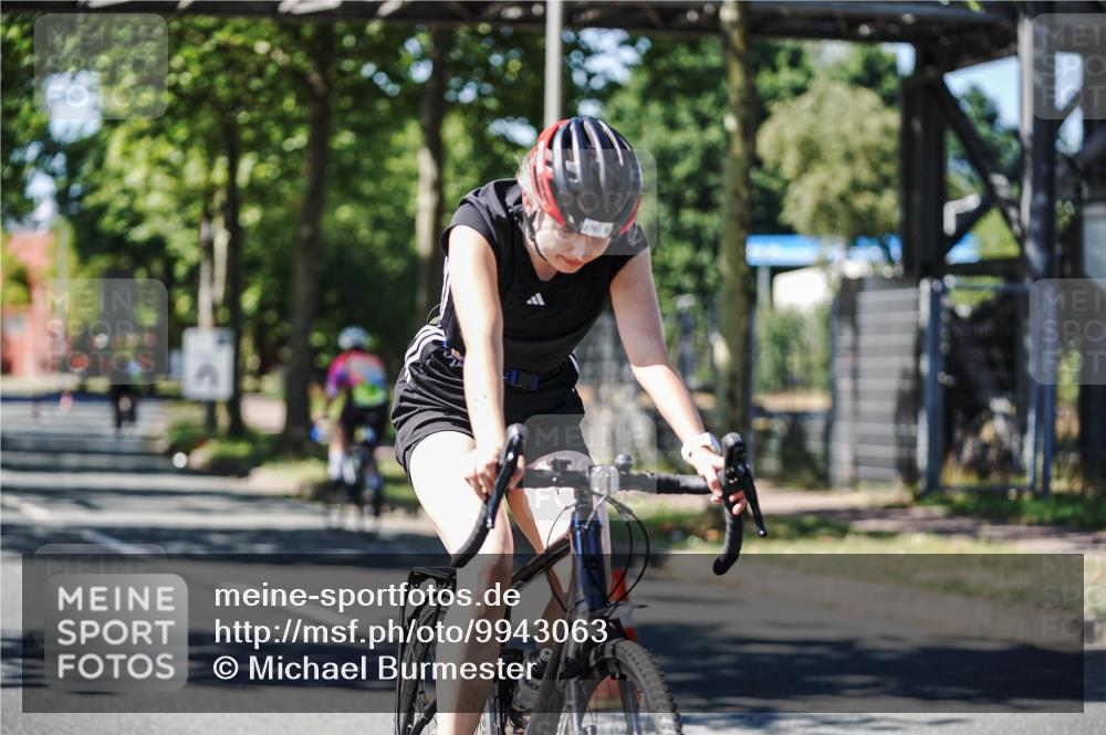 09.08.2026 - GEWOBA Citytriathlon Bremen Michael Burmester http://msf.ph/oto/9943063 09.08.2026 14:38:41 Radfahren 210, 216, 222, 227, 249, 253, 273, 276, 320, 417 meine-sportfotos.de