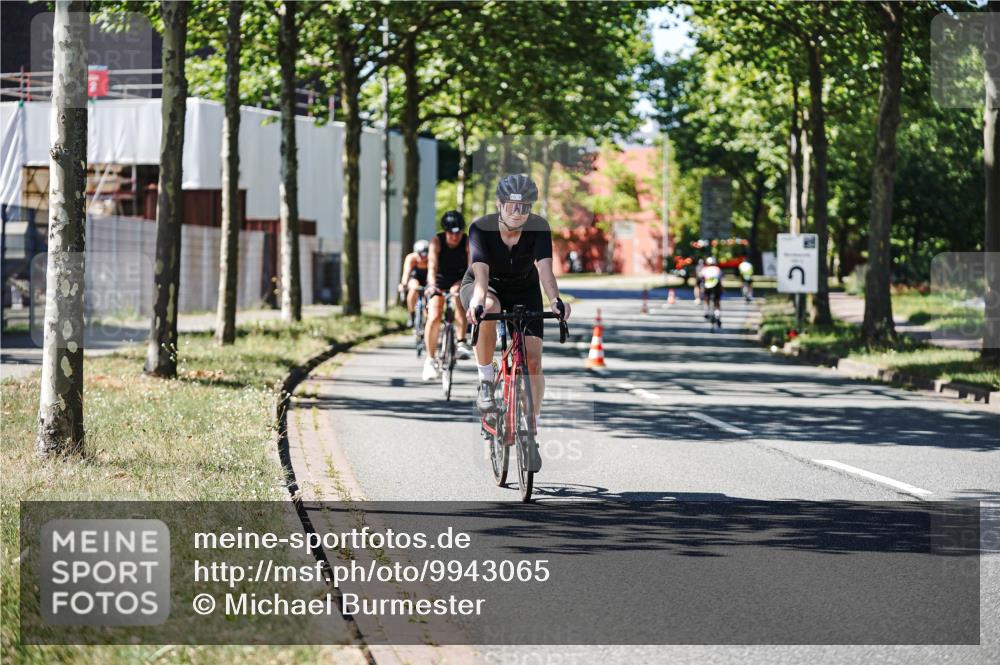 09.08.2026 - GEWOBA Citytriathlon Bremen Michael Burmester http://msf.ph/oto/9943065 09.08.2026 14:38:46 Radfahren 210, 216, 222, 227, 253, 273, 276, 310, 320, 347 meine-sportfotos.de