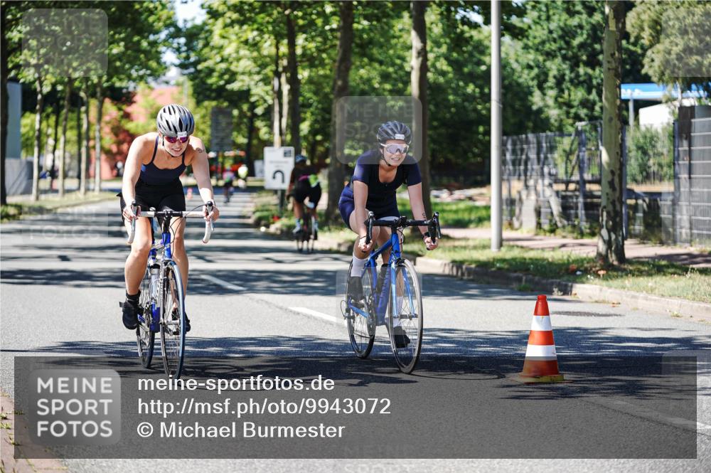 09.08.2026 - GEWOBA Citytriathlon Bremen Michael Burmester http://msf.ph/oto/9943072 09.08.2026 14:38:49 Radfahren 210, 216, 227, 253, 273, 276, 310, 347 meine-sportfotos.de