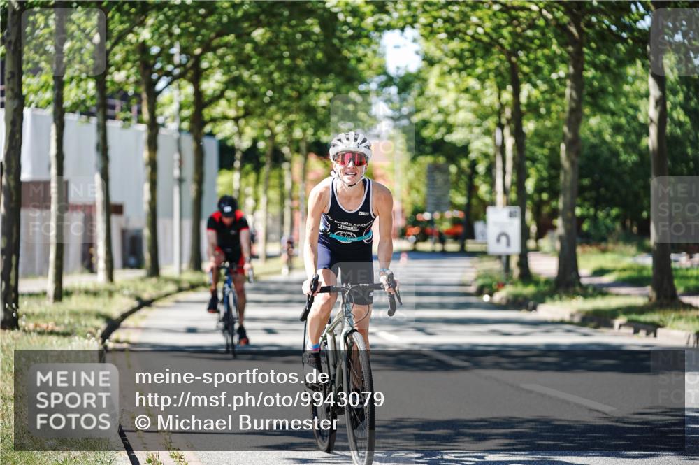 09.08.2026 - GEWOBA Citytriathlon Bremen Michael Burmester http://msf.ph/oto/9943079 09.08.2026 14:39:03 Radfahren 196, 326, 347, 438 meine-sportfotos.de