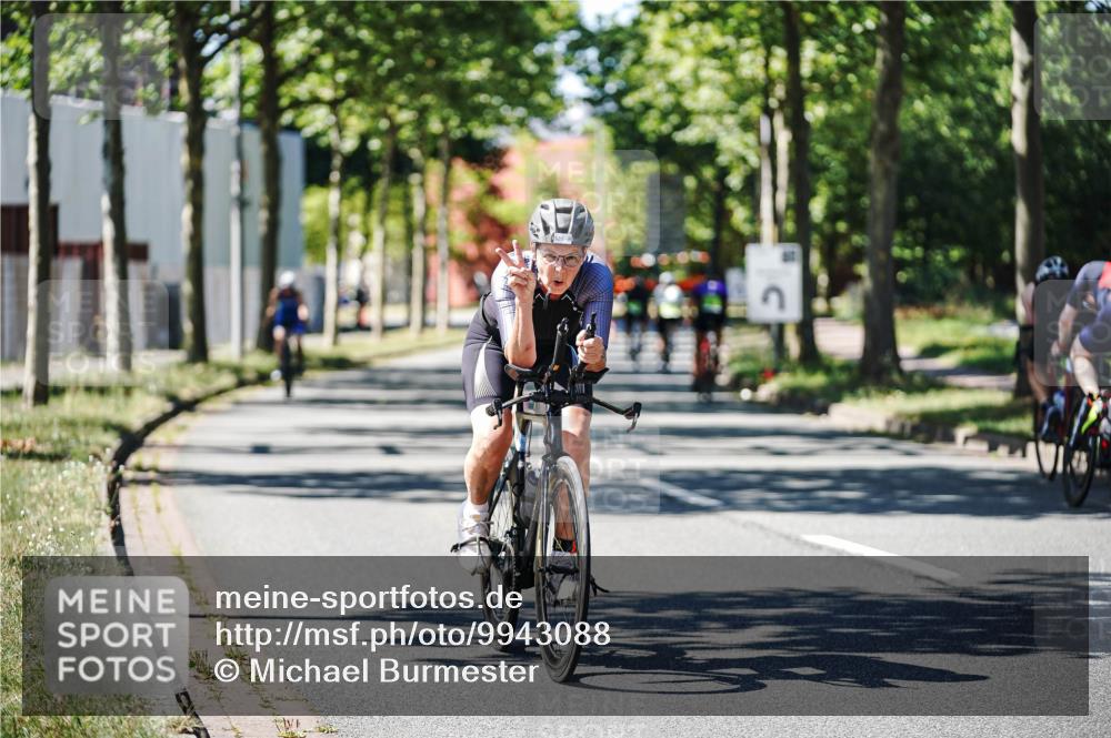 09.08.2026 - GEWOBA Citytriathlon Bremen Michael Burmester http://msf.ph/oto/9943088 09.08.2026 14:39:09 Radfahren 196, 326, 384, 438 meine-sportfotos.de