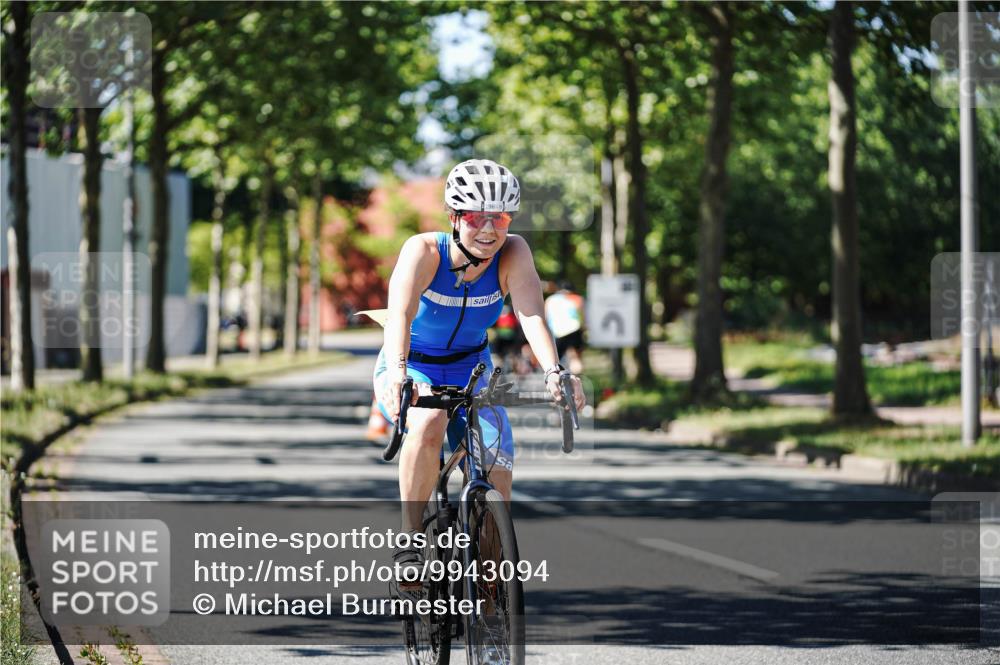 09.08.2026 - GEWOBA Citytriathlon Bremen Michael Burmester http://msf.ph/oto/9943094 09.08.2026 14:39:13 Radfahren 196, 326, 384, 438 meine-sportfotos.de