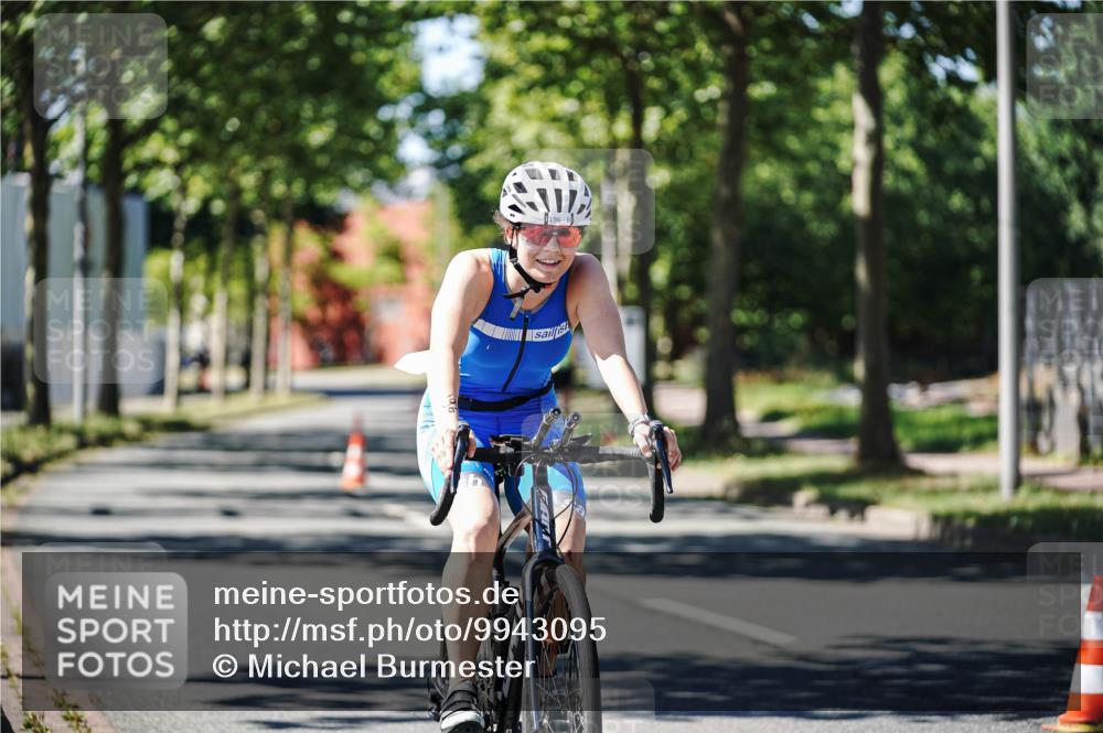 09.08.2026 - GEWOBA Citytriathlon Bremen Michael Burmester http://msf.ph/oto/9943095 09.08.2026 14:39:13 Radfahren 196, 326, 384, 438 meine-sportfotos.de