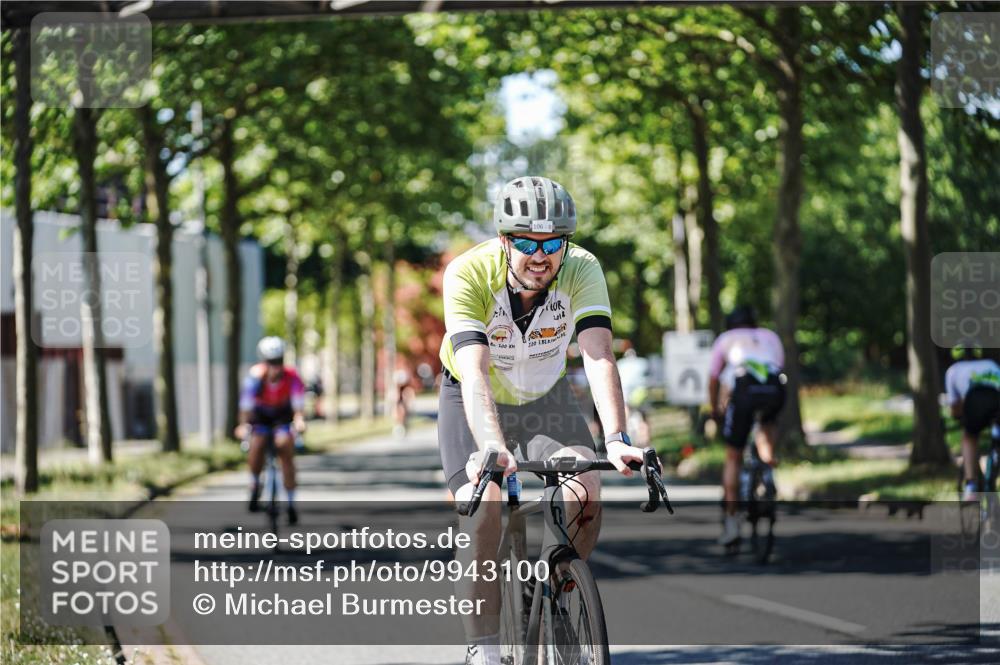 09.08.2026 - GEWOBA Citytriathlon Bremen Michael Burmester http://msf.ph/oto/9943100 09.08.2026 14:39:33 Radfahren 61, 106, 239, 340 meine-sportfotos.de