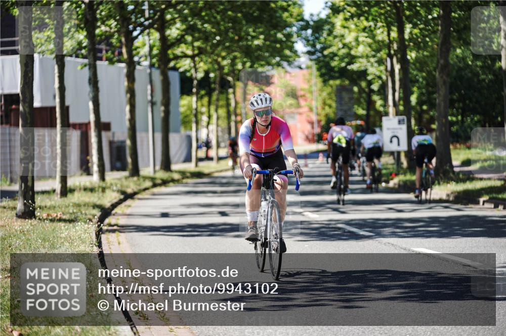 09.08.2026 - GEWOBA Citytriathlon Bremen Michael Burmester http://msf.ph/oto/9943102 09.08.2026 14:39:34 Radfahren 61, 106, 239, 340 meine-sportfotos.de
