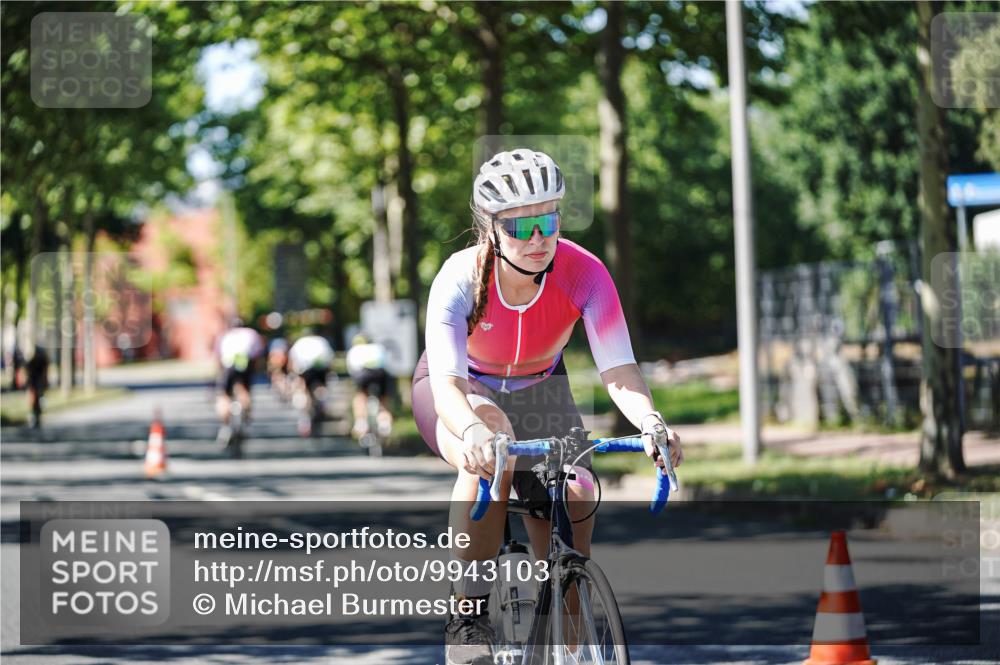 09.08.2026 - GEWOBA Citytriathlon Bremen Michael Burmester http://msf.ph/oto/9943103 09.08.2026 14:39:35 Radfahren 61, 106, 239, 340 meine-sportfotos.de