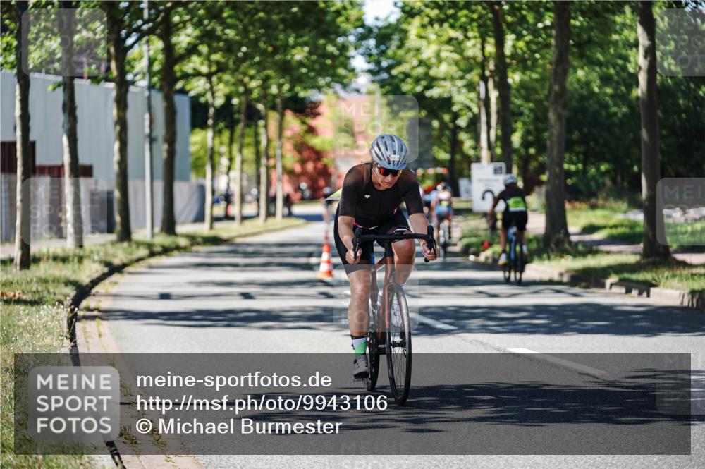 09.08.2026 - GEWOBA Citytriathlon Bremen Michael Burmester http://msf.ph/oto/9943106 09.08.2026 14:39:41 Radfahren 239, 340 meine-sportfotos.de