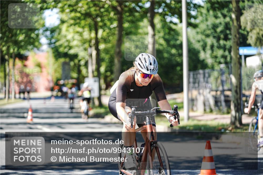 09.08.2026 - GEWOBA Citytriathlon Bremen Michael Burmester http://msf.ph/oto/9943107 09.08.2026 14:39:41 Radfahren 239, 340 meine-sportfotos.de
