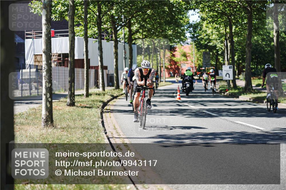 09.08.2026 - GEWOBA Citytriathlon Bremen Michael Burmester http://msf.ph/oto/9943117 09.08.2026 14:39:52 Radfahren 234, 258, 391, 393, 413, 423 meine-sportfotos.de
