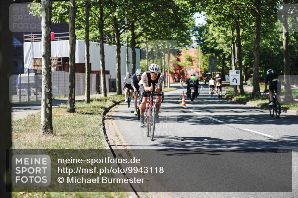 09.08.2026 - GEWOBA Citytriathlon Bremen Michael Burmester http://msf.ph/oto/9943118 09.08.2026 14:39:53 Radfahren 234, 258, 391, 393, 413, 423 meine-sportfotos.de