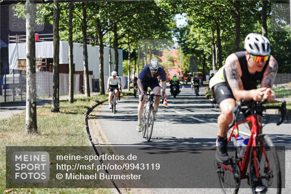 09.08.2026 - GEWOBA Citytriathlon Bremen Michael Burmester http://msf.ph/oto/9943119 09.08.2026 14:39:53 Radfahren 234, 258, 391, 393, 413, 423 meine-sportfotos.de