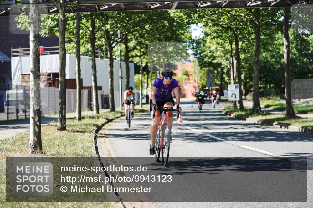 09.08.2026 - GEWOBA Citytriathlon Bremen Michael Burmester http://msf.ph/oto/9943123 09.08.2026 14:39:57 Radfahren 234, 258, 391, 393, 413, 423, 479 meine-sportfotos.de