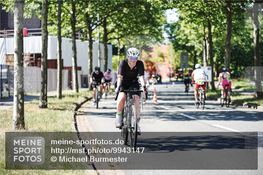 09.08.2026 - GEWOBA Citytriathlon Bremen Michael Burmester http://msf.ph/oto/9943147 09.08.2026 14:40:20 Radfahren 88, 101, 204, 224, 237, 238, 244, 282, 338, 388, 412, 440, 482 meine-sportfotos.de