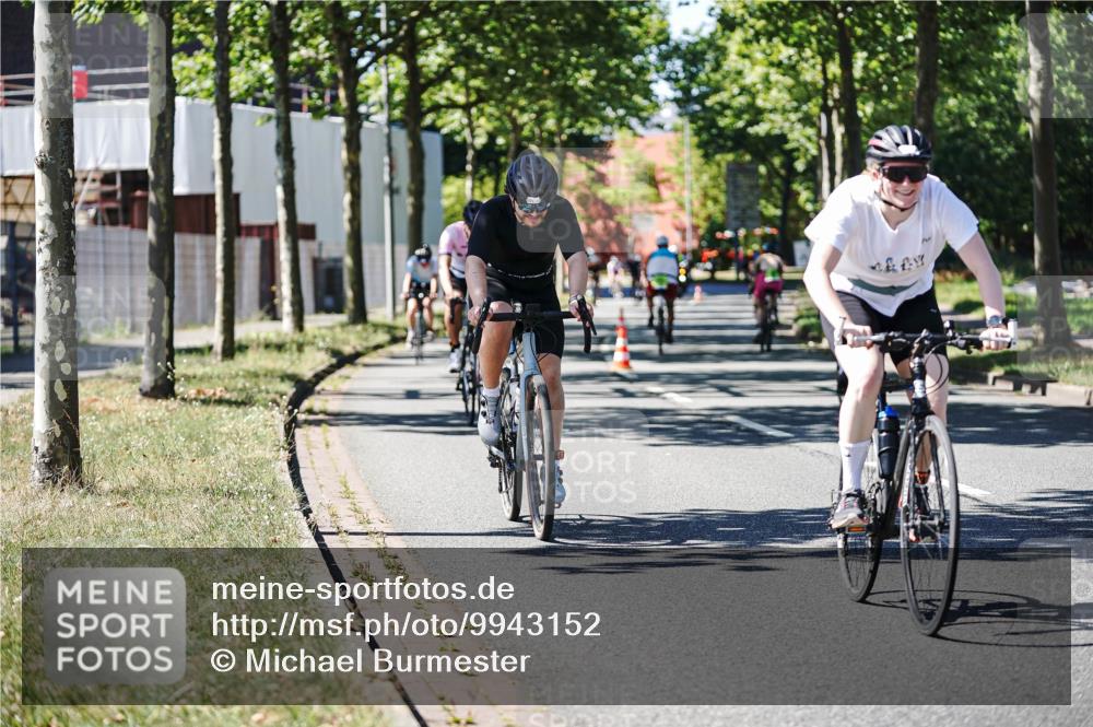 09.08.2026 - GEWOBA Citytriathlon Bremen Michael Burmester http://msf.ph/oto/9943152 09.08.2026 14:40:22 Radfahren 88, 101, 204, 224, 238, 244, 338, 388, 412, 440, 449, 456, 482 meine-sportfotos.de