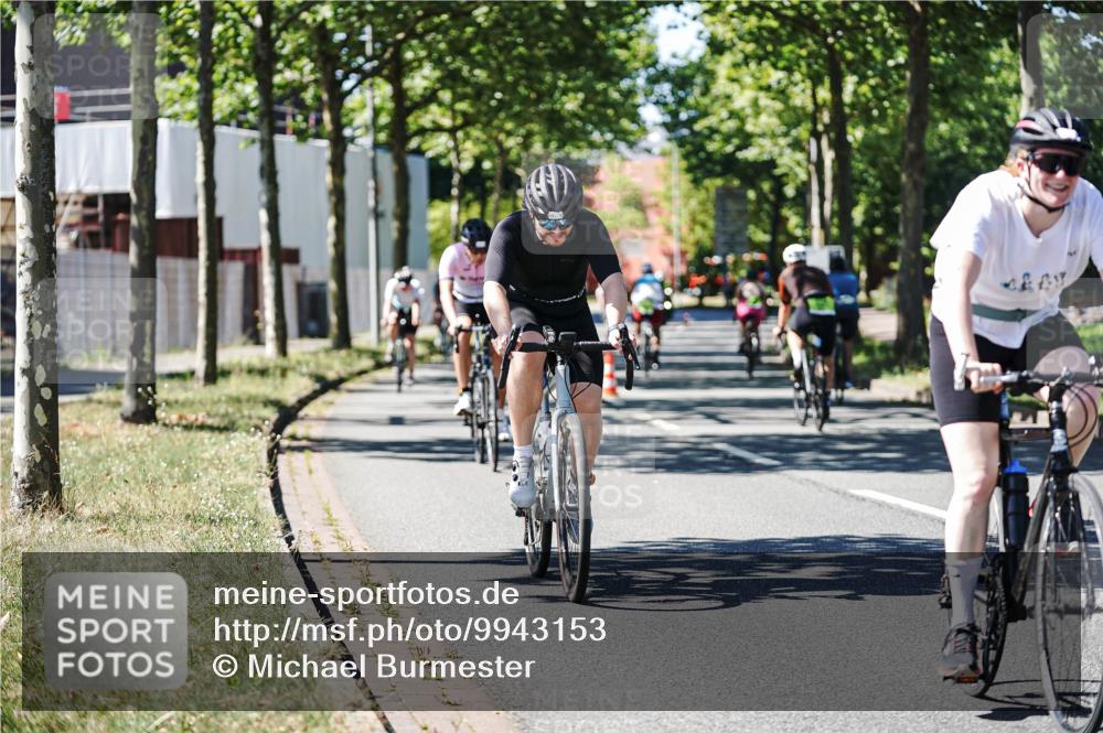 09.08.2026 - GEWOBA Citytriathlon Bremen Michael Burmester http://msf.ph/oto/9943153 09.08.2026 14:40:22 Radfahren 88, 101, 204, 224, 238, 244, 338, 388, 412, 440, 449, 456, 482 meine-sportfotos.de