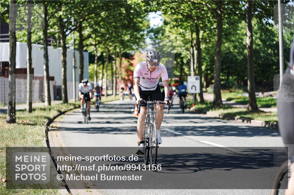 09.08.2026 - GEWOBA Citytriathlon Bremen Michael Burmester http://msf.ph/oto/9943156 09.08.2026 14:40:23 Radfahren 88, 101, 197, 204, 224, 238, 244, 338, 388, 412, 440, 449, 456, 482 meine-sportfotos.de