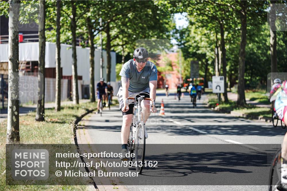 09.08.2026 - GEWOBA Citytriathlon Bremen Michael Burmester http://msf.ph/oto/9943162 09.08.2026 14:40:28 Radfahren 88, 197, 204, 224, 238, 244, 338, 358, 388, 415, 449, 456, 508 meine-sportfotos.de