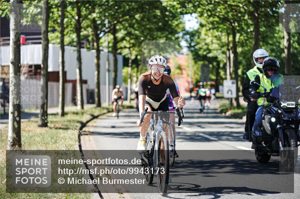 09.08.2026 - GEWOBA Citytriathlon Bremen Michael Burmester http://msf.ph/oto/9943173 09.08.2026 14:40:32 Radfahren 18, 88, 197, 204, 224, 244, 250, 358, 388, 415, 449, 456, 508 meine-sportfotos.de