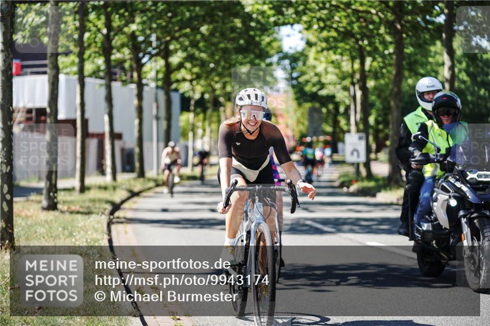 09.08.2026 - GEWOBA Citytriathlon Bremen Michael Burmester http://msf.ph/oto/9943174 09.08.2026 14:40:32 Radfahren 18, 88, 197, 204, 224, 244, 250, 358, 388, 415, 449, 456, 508 meine-sportfotos.de