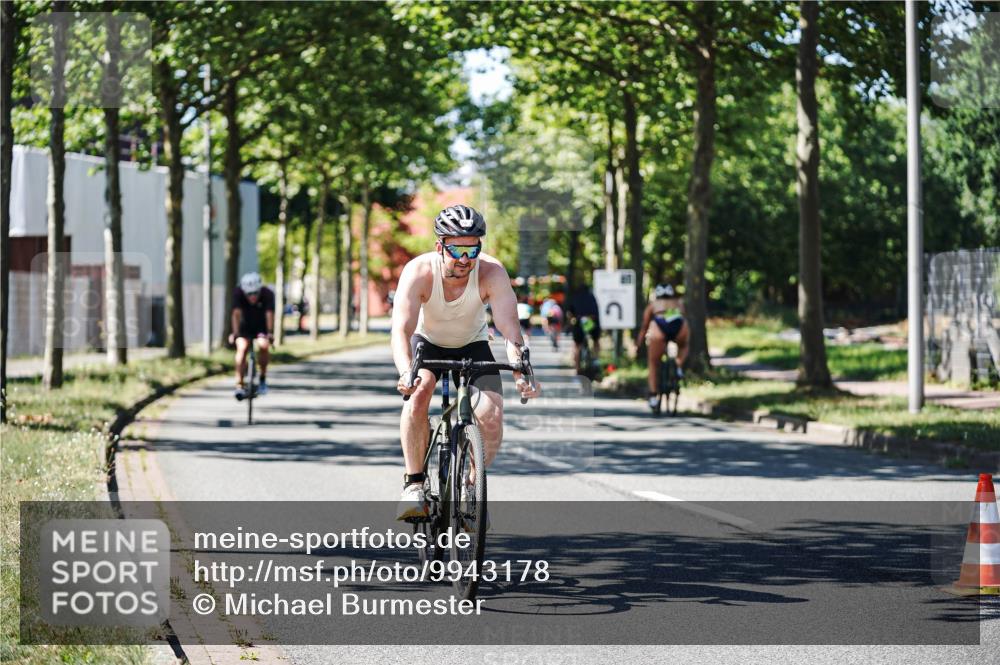 09.08.2026 - GEWOBA Citytriathlon Bremen Michael Burmester http://msf.ph/oto/9943178 09.08.2026 14:40:35 Radfahren 18, 197, 204, 224, 244, 250, 358, 415, 449, 456, 508 meine-sportfotos.de