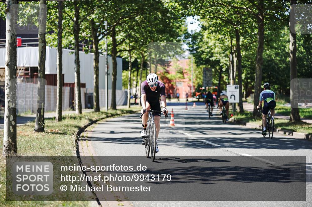 09.08.2026 - GEWOBA Citytriathlon Bremen Michael Burmester http://msf.ph/oto/9943179 09.08.2026 14:40:37 Radfahren 18, 197, 204, 224, 244, 250, 358, 415, 449, 456, 508 meine-sportfotos.de