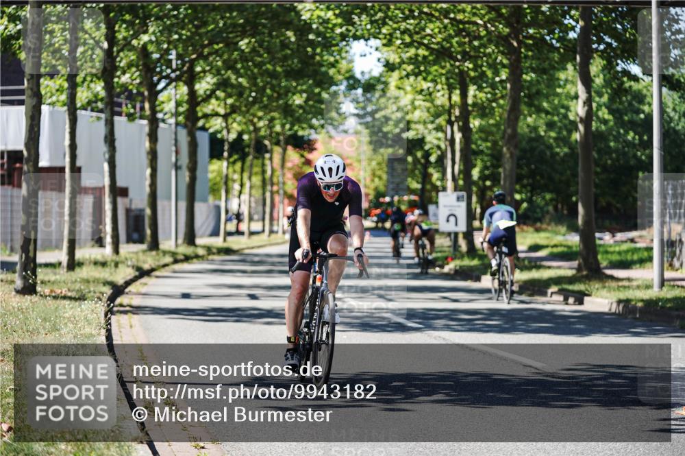 09.08.2026 - GEWOBA Citytriathlon Bremen Michael Burmester http://msf.ph/oto/9943182 09.08.2026 14:40:37 Radfahren 18, 197, 204, 224, 244, 250, 358, 415, 449, 456, 508 meine-sportfotos.de
