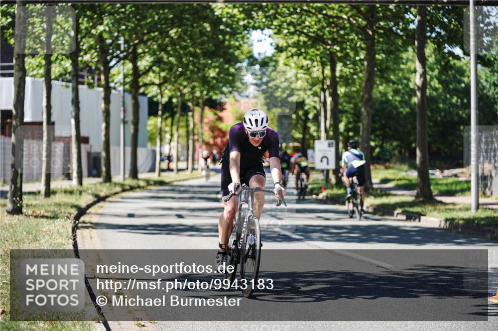 09.08.2026 - GEWOBA Citytriathlon Bremen Michael Burmester http://msf.ph/oto/9943183 09.08.2026 14:40:37 Radfahren 18, 197, 204, 224, 244, 250, 358, 415, 449, 456, 508 meine-sportfotos.de