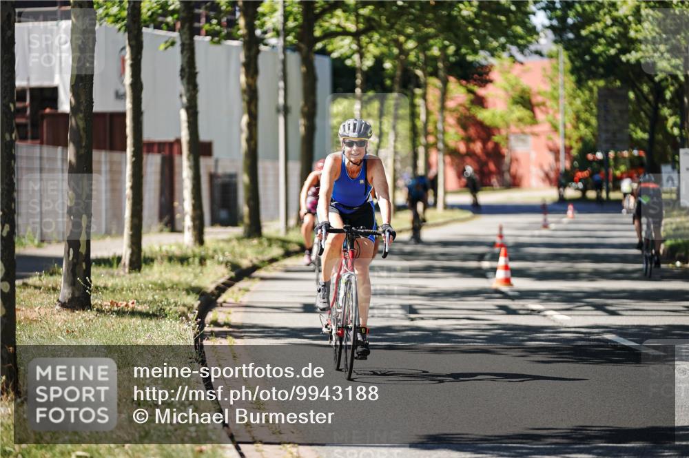 09.08.2026 - GEWOBA Citytriathlon Bremen Michael Burmester http://msf.ph/oto/9943188 09.08.2026 14:40:52 Radfahren 206, 405, 442, 493, 515 meine-sportfotos.de
