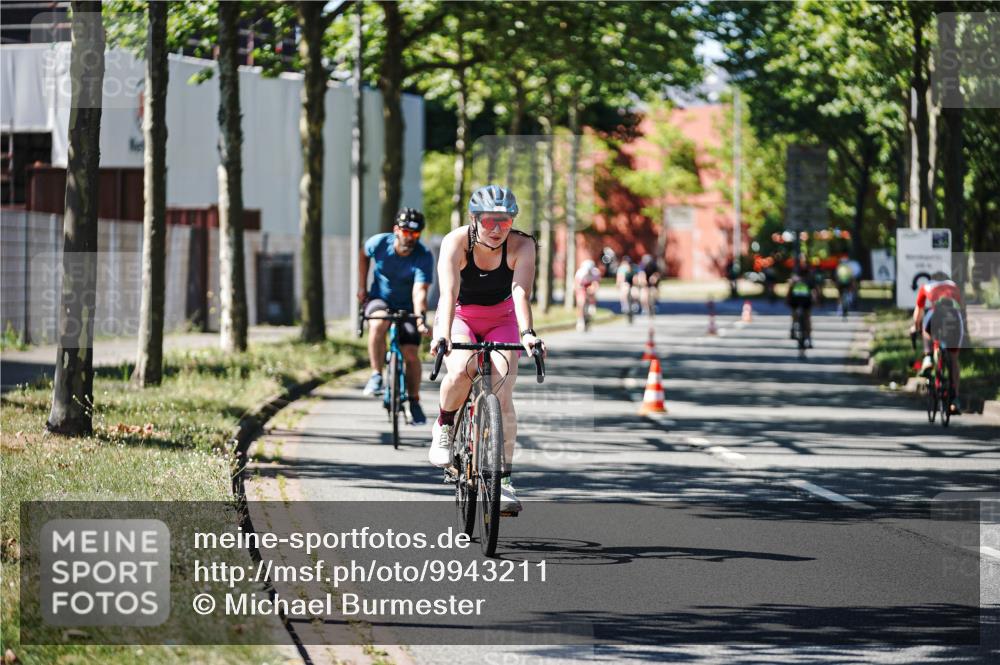 09.08.2026 - GEWOBA Citytriathlon Bremen Michael Burmester http://msf.ph/oto/9943211 09.08.2026 14:41:12 Radfahren 132, 199, 231, 264, 368, 372, 409, 422, 428, 501 meine-sportfotos.de
