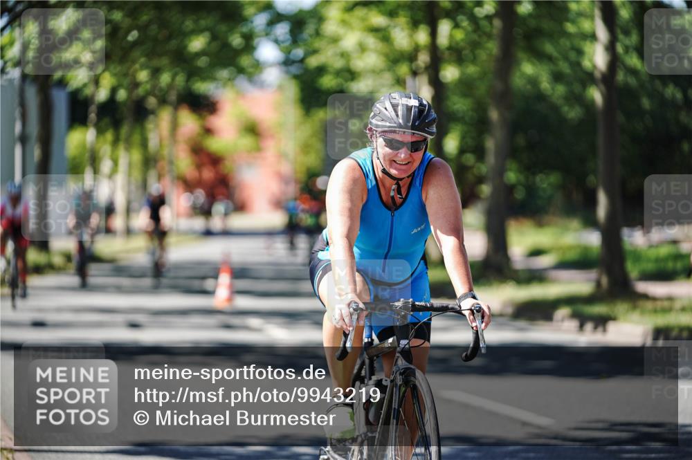 09.08.2026 - GEWOBA Citytriathlon Bremen Michael Burmester http://msf.ph/oto/9943219 09.08.2026 14:41:18 Radfahren 142, 199, 223, 231, 264, 368, 372, 422, 428, 501 meine-sportfotos.de