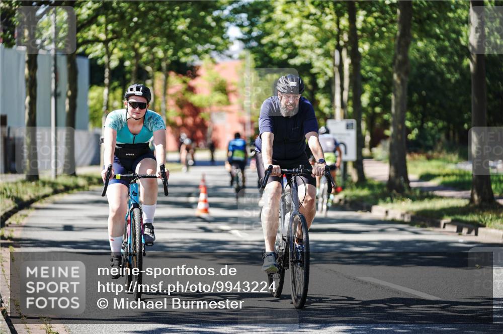 09.08.2026 - GEWOBA Citytriathlon Bremen Michael Burmester http://msf.ph/oto/9943224 09.08.2026 14:41:22 Radfahren 142, 223, 230, 231, 264, 422, 501 meine-sportfotos.de