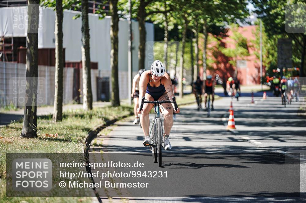 09.08.2026 - GEWOBA Citytriathlon Bremen Michael Burmester http://msf.ph/oto/9943231 09.08.2026 14:41:32 Radfahren 142, 213, 223, 230, 342, 435, 471 meine-sportfotos.de