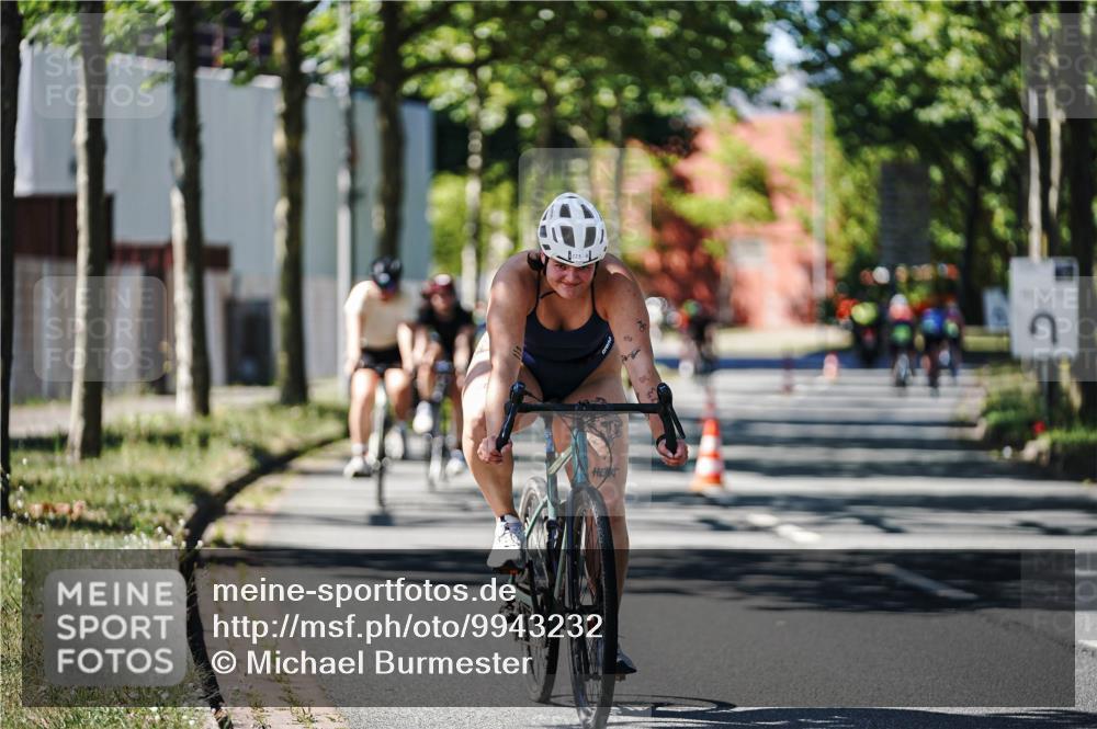 09.08.2026 - GEWOBA Citytriathlon Bremen Michael Burmester http://msf.ph/oto/9943232 09.08.2026 14:41:33 Radfahren 142, 213, 223, 230, 342, 389, 419, 435, 471 meine-sportfotos.de